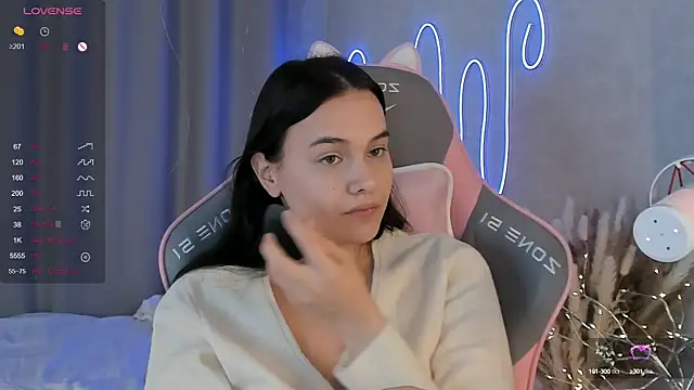 Snapshot of _Sweetie_ chatting on 03-02-25, 07:41 Sweetie online show from 03-02-25, 07:41