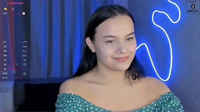 Snapshot of _Sweetie_ chatting on 02-04-25, 12:22 Sweetie online show from 02-04-25, 12:22