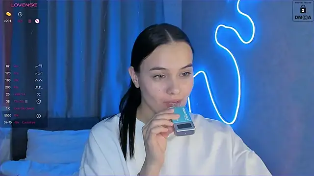 Snapshot of _Sweetie_ chatting on 01-30-25, 12:18 Sweetie online show from 01-30-25, 12:18