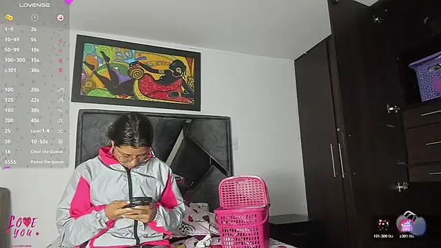 Vahiolet smith online show from 11-05-25, 03:31