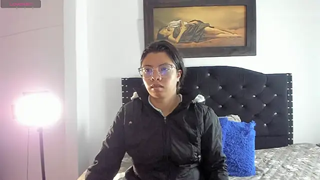 Vahiolet smith online show from 11-28-25, 02:45