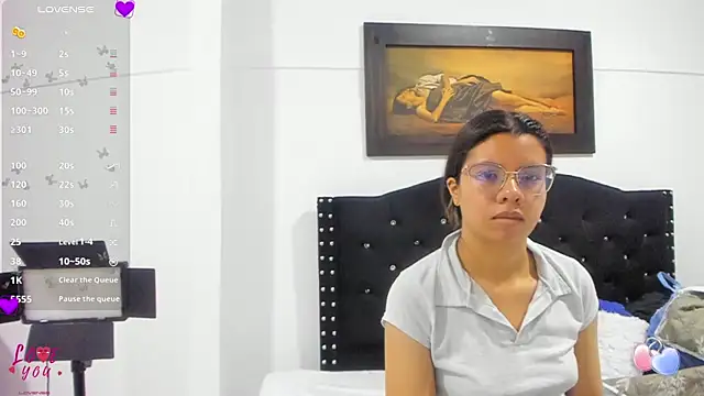 Vahiolet smith online show from 12-19-25, 03:32