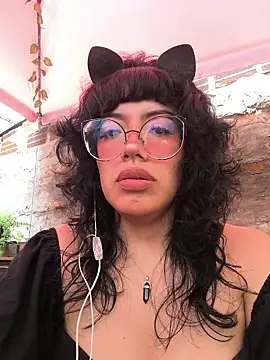 Snapshot of Fun_Everywhere chatting on 03-30-26, 04:08 Fun Everywhere online show from 03-30-26, 04:08