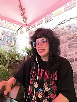 Snapshot of Fun_Everywhere chatting on 03-03-26, 04:03 Fun Everywhere online show from 03-03-26, 04:03