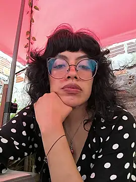 Snapshot of Fun_Everywhere chatting on 02-19-26, 03:42 Fun Everywhere online show from 02-19-26, 03:42