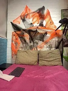 KataleyaStiward online show from 10-28-25, 12:48