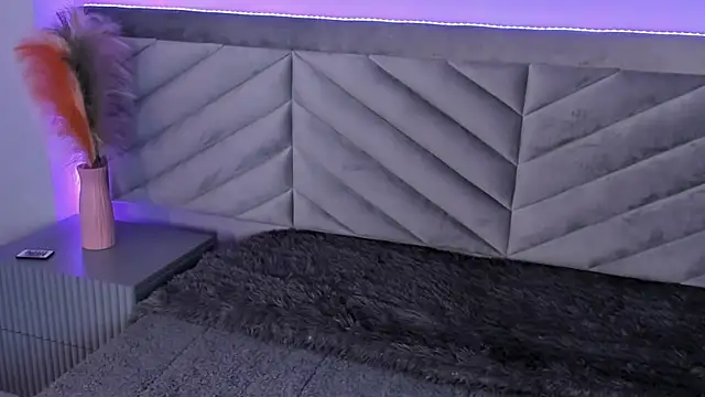 Ary thompson   online show from 12-04-24, 08:12