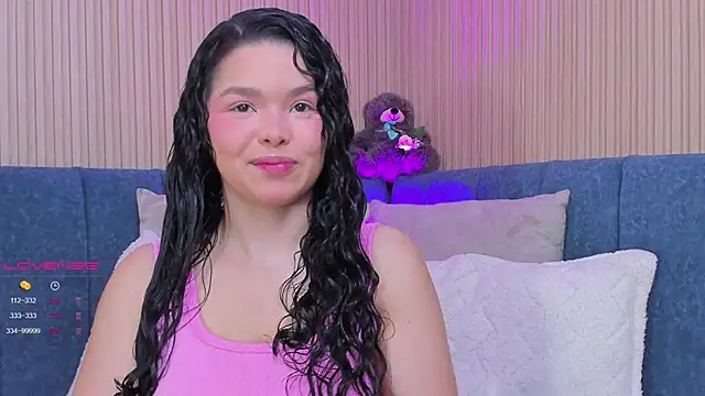 Snapshot of angeline_teen chatting on 03-21-25, 12:06 angeline teen online show from 03-21-25, 12:06