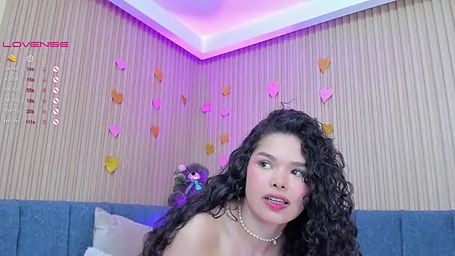 Snapshot of angeline_teen chatting on 02-18-25, 03:10 angeline teen online show from 02-18-25, 03:10