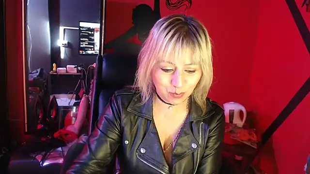 KLOE PIELL online show from 11-10-25, 09:09