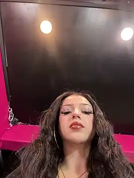 Snapshot of exoticmisfitt chatting on 03-16-26, 02:19 exoticmisfitt online show from 03-16-26, 02:19