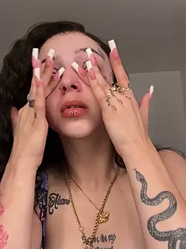 Snapshot of exoticmisfitt chatting on 03-31-26, 05:31 exoticmisfitt online show from 03-31-26, 05:31