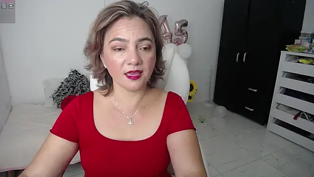 Snapshot of Ghada_milf chatting on 01-21-25, 12:18 Ghada milf online show from 01-21-25, 12:18