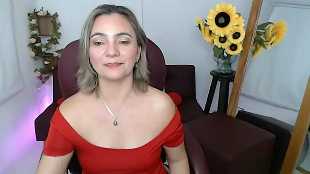 Snapshot of Ghada_milf chatting on 07-08-26, 10:10 Ghada milf online show from 07-08-26, 10:10