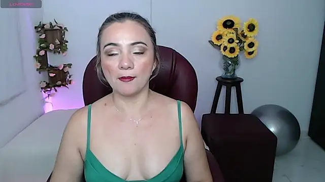 Ghada milf online show from 03-16-26, 11:18