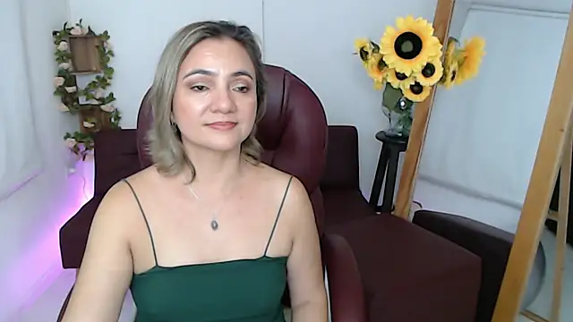 Snapshot of Ghada_milf chatting on 07-20-26, 11:40 Ghada milf online show from 07-20-26, 11:40