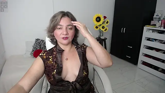 Snapshot of Ghada_milf chatting on 03-08-25, 09:29 Ghada milf online show from 03-08-25, 09:29