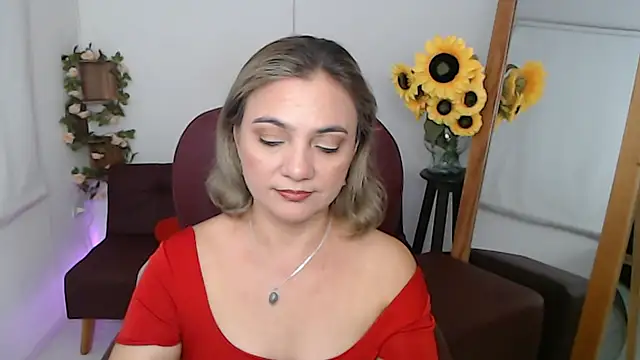 Snapshot of Ghada_milf chatting on 06-19-26, 11:42 Ghada milf online show from 06-19-26, 11:42