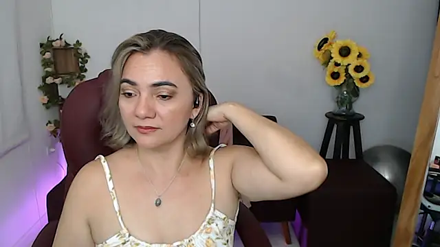 Ghada milf online show from 05-15-26, 11:58
