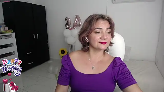 Snapshot of Ghada_milf chatting on 01-17-25, 01:04 Ghada milf online show from 01-17-25, 01:04