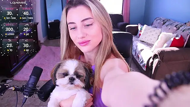 Snapshot of Naughty-Kitty1 chatting on 03-17-25, 10:51 Naughty-Kitty1 online show from 03-17-25, 10:51