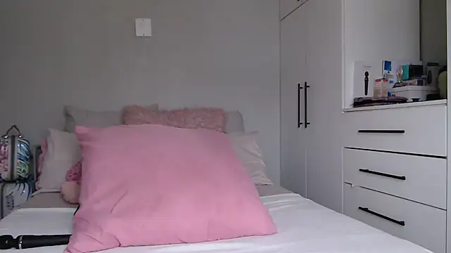 Amberbela online show from 02-13-26, 12:49