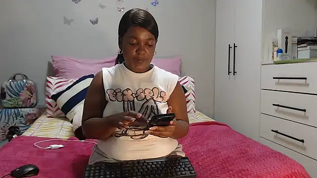 Amberbela online show from 05-21-26, 04:32