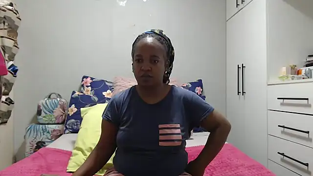 Snapshot of Amberbela chatting on 07-16-26, 04:42 Amberbela online show from 07-16-26, 04:42