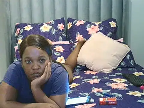 Snapshot of Amberbela chatting on 02-15-25, 03:52 Amberbela online show from 02-15-25, 03:52
