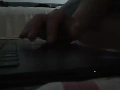 Snapshot of lickthehottie chatting on 07-08-26, 08:31 lickthehottie online show from 07-08-26, 08:31