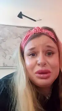 JohannasMishael online show from 10-17-25, 01:02