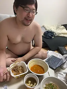 yuuki198912 online show from 10-28-25, 02:16