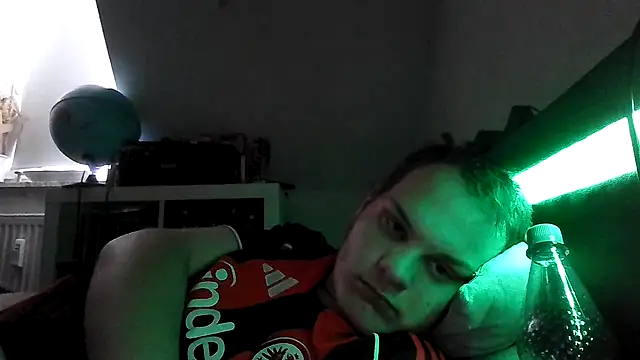 Nicolasjlhkjzl online show from 05-27-26, 02:13