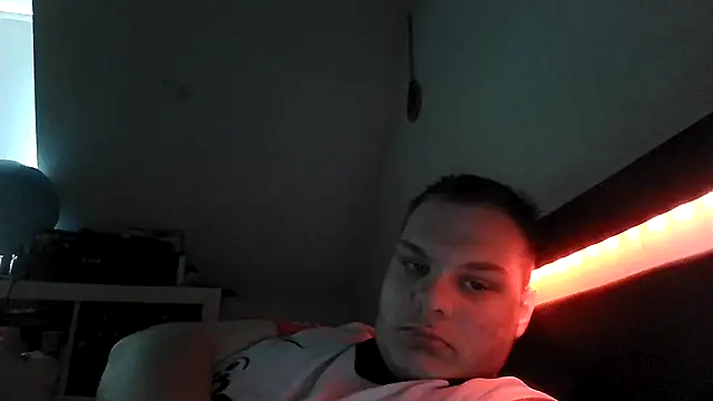 Nicolasjlhkjzl online show from 04-19-26, 03:35
