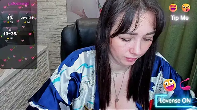 Snapshot of Kendra_SXY chatting on 02-19-25, 02:12 Kendra SXY online show from 02-19-25, 02:12