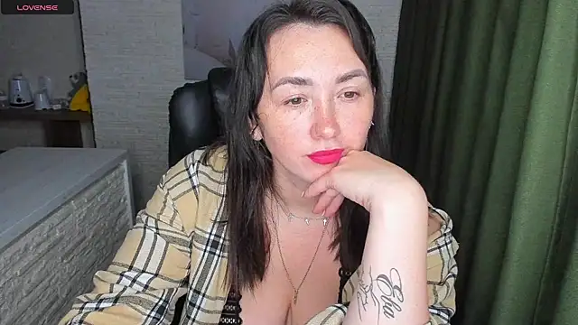 Snapshot of Kendra_SXY chatting on 10-06-25, 04:19 Kendra SXY online show from 10-06-25, 04:19
