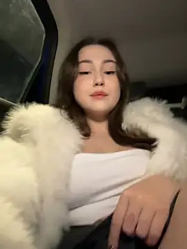 Snapshot of Peachy_Dream chatting on 03-04-25, 11:11 Peachy Dream online show from 03-04-25, 11:11