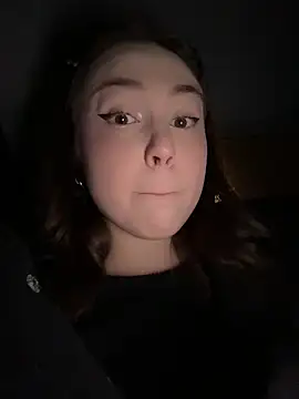 Peachy Dream online show from 12-21-25, 06:31