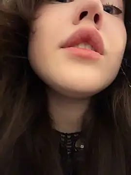 Peachy Dream online show from 03-11-26, 05:07