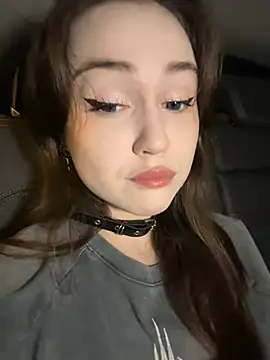 Snapshot of Peachy_Dream chatting on 01-26-25, 10:24 Peachy Dream online show from 01-26-25, 10:24