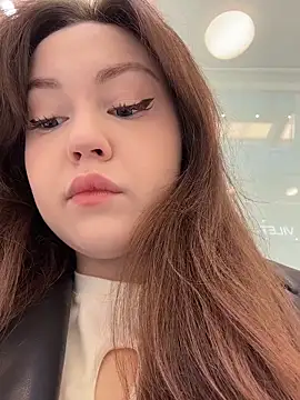 Peachy Dream online show from 10-30-25, 08:45