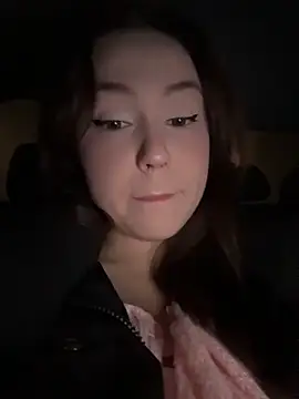 Peachy Dream online show from 01-18-26, 06:11