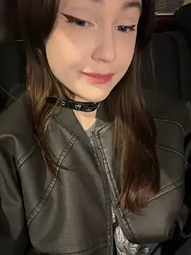 Snapshot of Peachy_Dream chatting on 02-25-25, 08:53 Peachy Dream online show from 02-25-25, 08:53