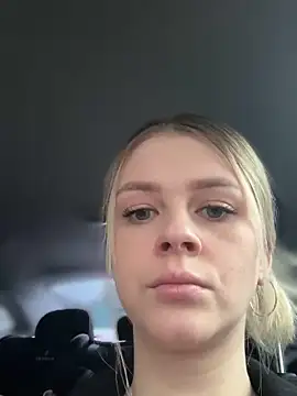 Love Bri online show from 12-17-25, 10:20