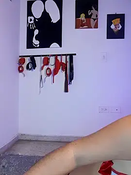 Cleo hills online show from 03-28-26, 03:35