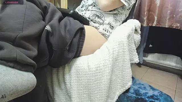 Queen Sport online show from 12-18-25, 07:13