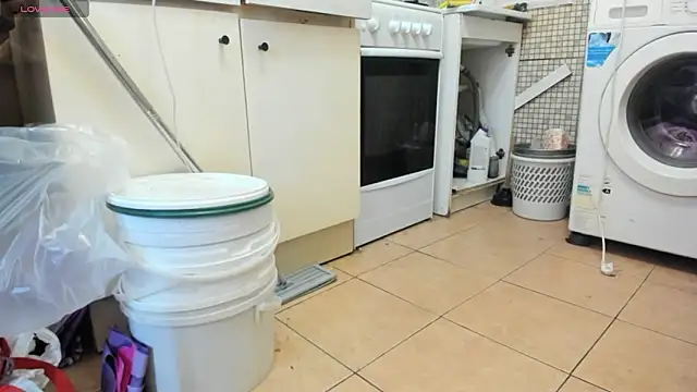 Snapshot of Queen_Sport chatting on 03-18-26, 06:49 Queen Sport online show from 03-18-26, 06:49