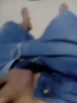 Snapshot of thalles01464 chatting on 11-06-25, 06:39 thalles01464 online show from 11-06-25, 06:39