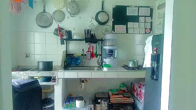 Snapshot of Andy_gray chatting on 10-14-25, 02:50 Andy gray online show from 10-14-25, 02:50