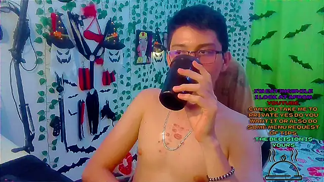 Snapshot of Andy_gray chatting on 10-27-25, 11:38 Andy gray online show from 10-27-25, 11:38